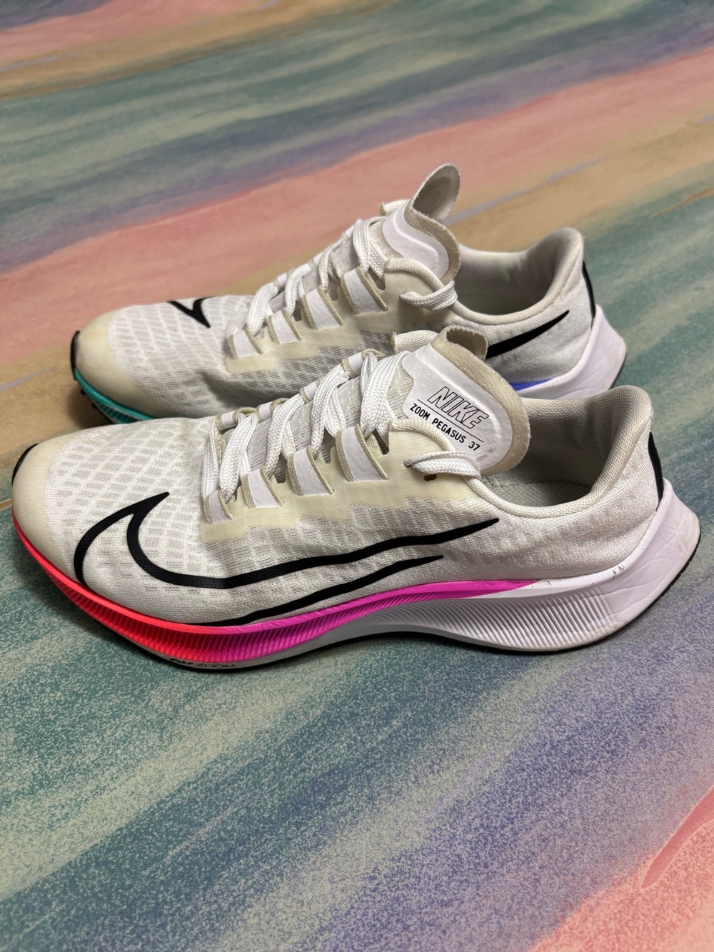 Women’s 6.5 Nike Air Zoom Pegasus 37 BQ9647-103 Sz White Running Shoes size 5Y